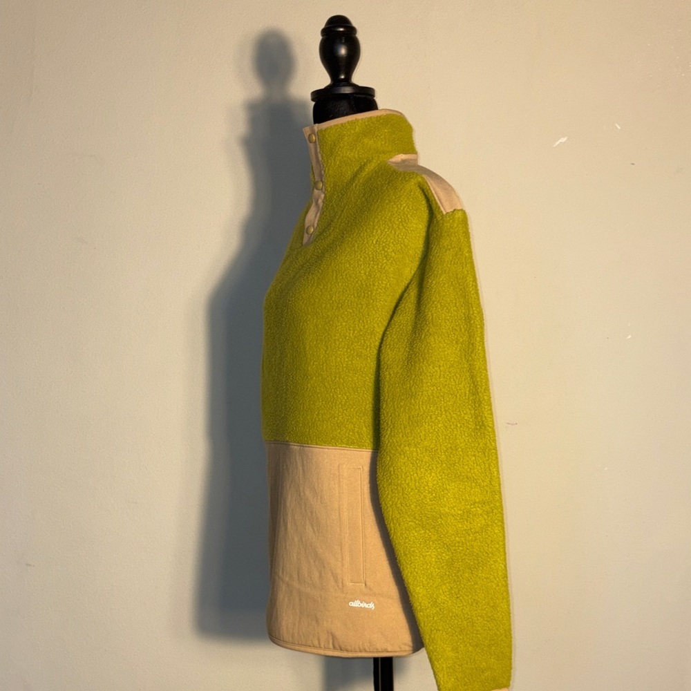 Allbirds Green and Tan Women's Turtleneck Sweater - Picture 6 of 9